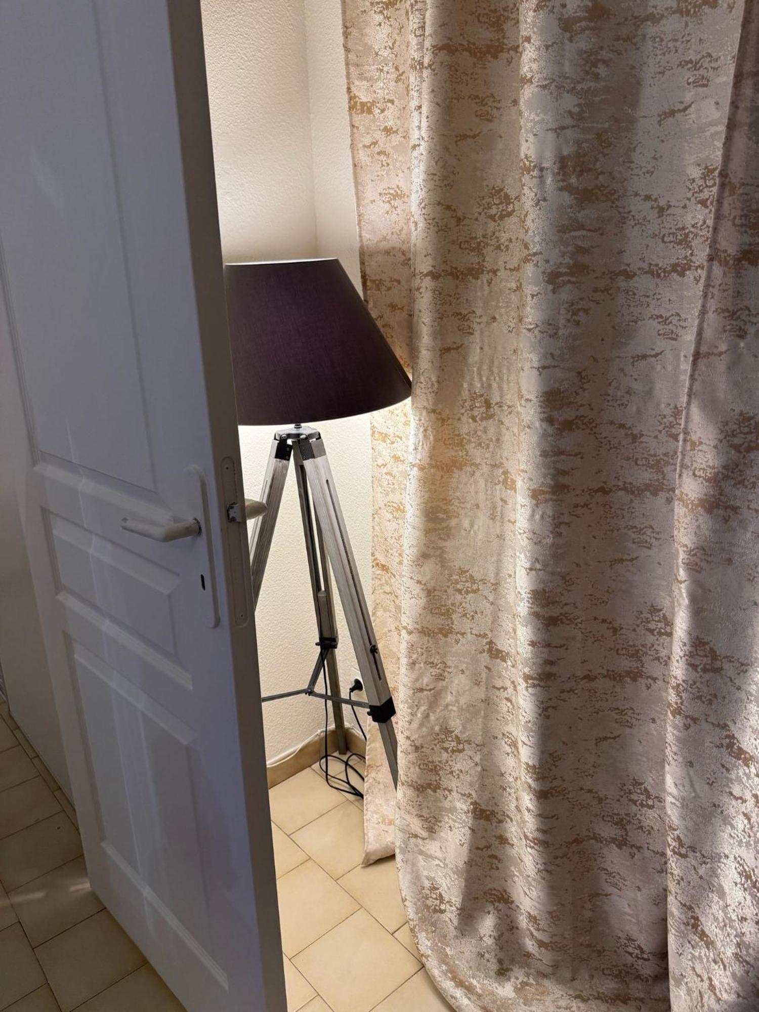 Ferienwohnung T2 Montpellier Plein Sud Clim Wifi Terrasse De 16M2 Exterior foto